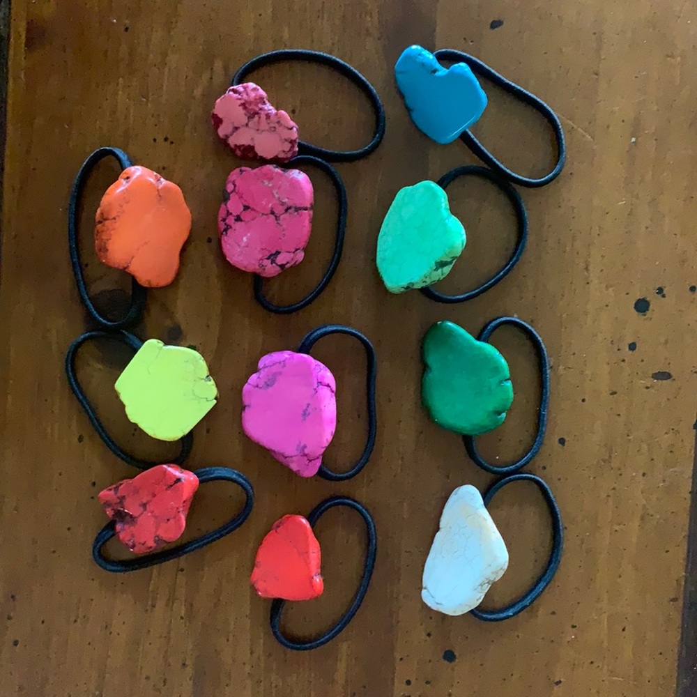 Hair ties with flat stones